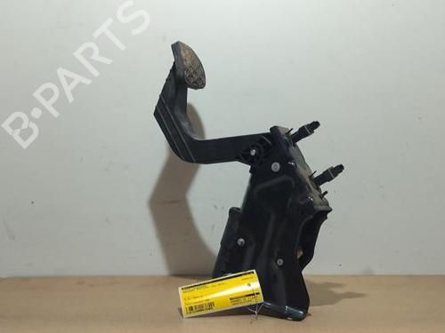 Used Clutch pedal Clutch pedal MERCEDES-BENZ SPRINTER 5-t Platform/Chassis (B906) 518 CDI (906.153, 906.155, 906.253, 906.255) (184 hp) 39698043 39698043