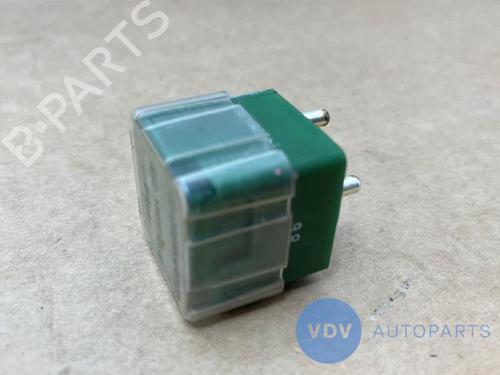 Used Electronic sensor MERCEDES-BENZ C-CLASS (W202) C 200 D (202.120) (75 hp) 25974457