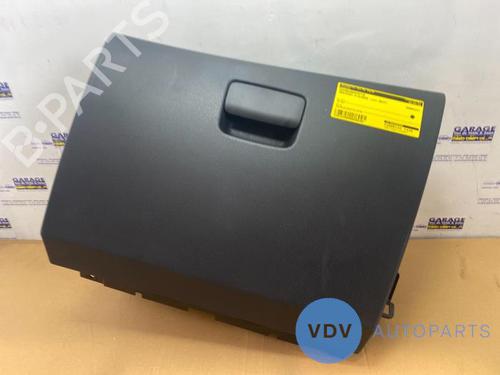 Used Glove box MERCEDES-BENZ A-CLASS (W176) A 180 (176.042) (122 hp) 25952575