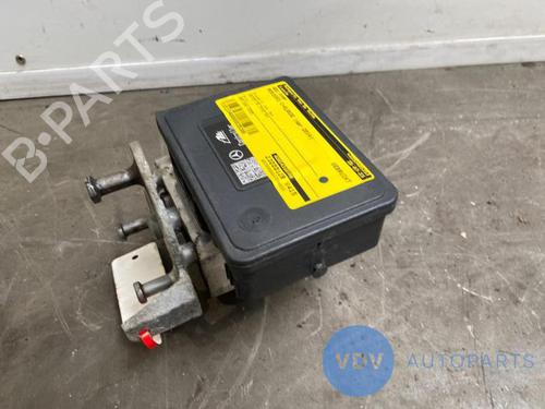 Used ABS pump MERCEDES-BENZ C-CLASS (W205) C 220 BlueTEC / d (205.003) (163 hp) 25952167
