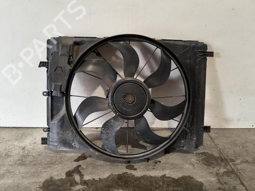 Used Radiator fan Radiator fan MERCEDES-BENZ B-CLASS Sports Tourer (W246, W242) B 200 Natural Gas Drive / B 200 c (242.848) (156 hp) 38824872 38824872