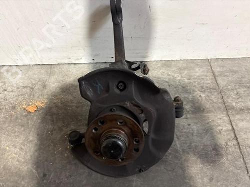 Used Right front steering knuckle Right front steering knuckle MERCEDES-BENZ S-CLASS (W140) 400 SE, SEL/S420 (140.042, 140.043) (286 hp) 38825648 38825648