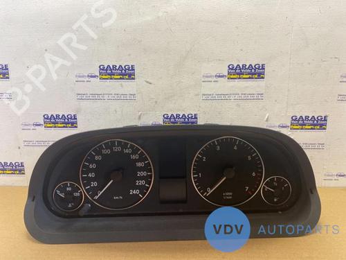 Used Display monitor MERCEDES-BENZ A-CLASS (W169) A 160 (169.031, 169.331) (95 hp) 25952701