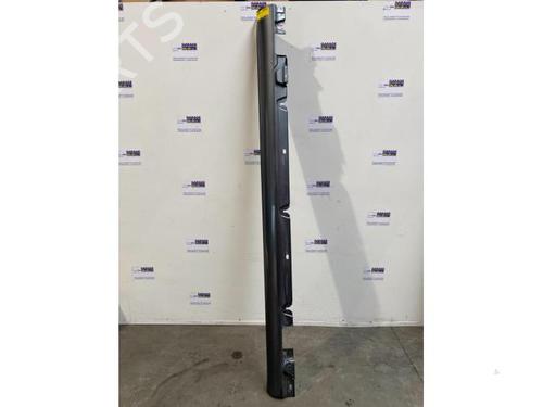 Venstre sidekjole Venstre sidekjole MERCEDES-BENZ C-CLASS (W205) C 200 d (205.001) (160 hp) 38848975 38848975