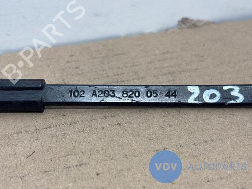 Front windshield wiper arm MERCEDES-BENZ C-CLASS (W203) C 200 CGI Kompressor (203.043) | BP26924253C143 