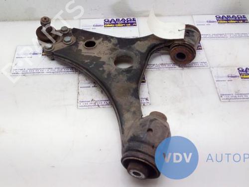 Used Right front suspension arm MERCEDES-BENZ A-CLASS (W169) A 170 (169.032, 169.332) (116 hp) 25942485