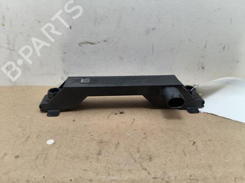 antennabase-mercedes-benz-gla-h247-2020-38825027 main image