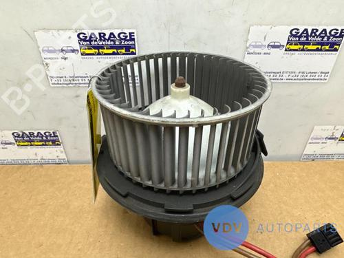Moteur de chauffage MERCEDES-BENZ C-CLASS (W204) C 180 CDI (204.000) (120 hp) 25950804