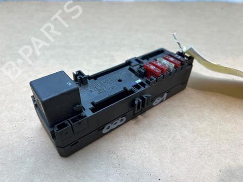 Used Fuse box Fuse box 38831683 38831683