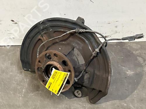 Used Left front steering knuckle Left front steering knuckle MERCEDES-BENZ B-CLASS Sports Tourer (W246, W242) B 180 (246.242) (122 hp) 38822306 38822306