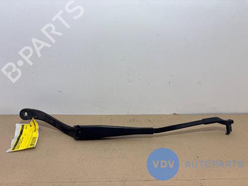 Used Front windshield wiper arm MERCEDES-BENZ C-CLASS (W204) C 250 CDI (204.003) (204 hp) 26922467