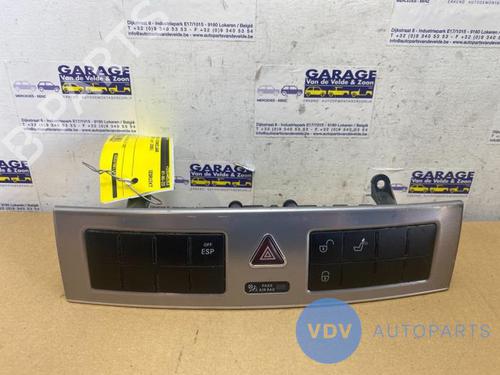 Used Warning switch MERCEDES-BENZ C-CLASS (W203) C 200 CDI (203.004) (102 hp) 25952528