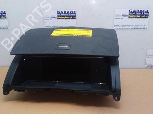 Used Display monitor Display monitor MERCEDES-BENZ C-CLASS (W204) C 200 CDI (204.001) (136 hp) 38854747 38854747