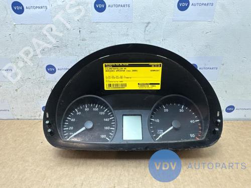 Used Display monitor MERCEDES-BENZ SPRINTER 3,5-t Platform/Chassis (B906) 310 CDI (906.131, 906.133, 906.135, 906.231, 906.233,... (95 hp) 25967152