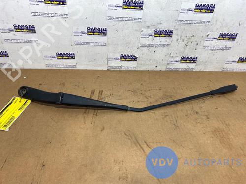 Used Front windshield wiper arm MERCEDES-BENZ A-CLASS (W169) A 150 (169.031, 169.331) (95 hp) 25953977