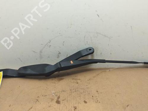 front-windshield-wiper-arm-mercedes-benz-e-class-w212-2009-2010-2011-2012-2013-2014-2015-2016-38817849 main image