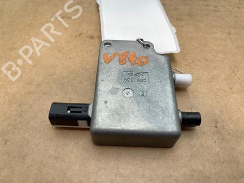 antennabase-mercedes-benz-vito-van-w447-2014-38831192 main image