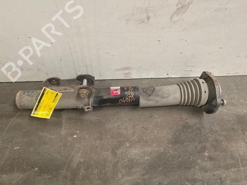 Used Right front shock absorber Right front shock absorber MERCEDES-BENZ SPRINTER 5-t Van (B906) 513 CDI (906.653, 906.655, 906.657) (129 hp) 38825853 38825853
