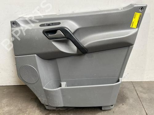 Used Front right panel Front right panel MERCEDES-BENZ SPRINTER 5-t Platform/Chassis (B906) 518 CDI (906.153, 906.155, 906.253, 906.255) (184 hp) 40454116 40454116