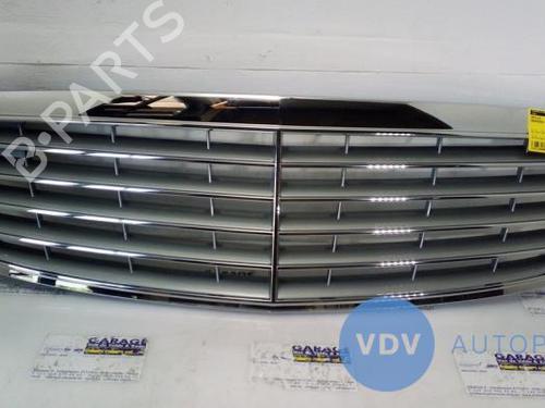 Used Grille MERCEDES-BENZ E-CLASS (W211) E 220 CDI (211.006) (150 hp) 25944298