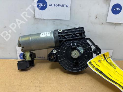 sunroof-engine-mercedes-benz-gla-class-x156-2013-2014-2015-2016-2017-2018-2019-2020-2021-2022-38841335 main image