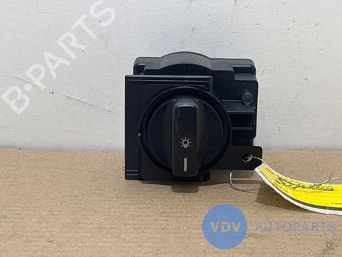 Used Headlight switch MERCEDES-BENZ A-CLASS (W169) A 160 (169.031, 169.331) (95 hp) 27195074