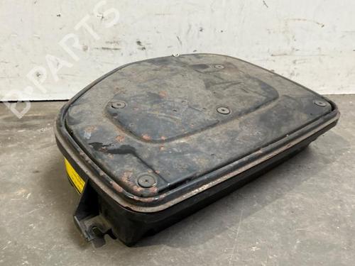 Used Air filter box Air filter box MERCEDES-BENZ S-CLASS (W140) 300 SE, SEL/S320 (140.032, 140.033) (231 hp) 38821043 38821043