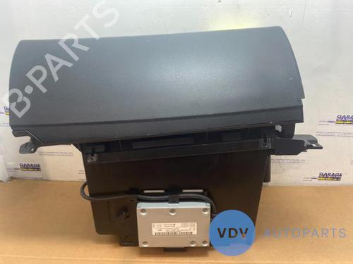 Used Glove box MERCEDES-BENZ A-CLASS (W169) A 160 (169.031, 169.331) (95 hp) 25952697