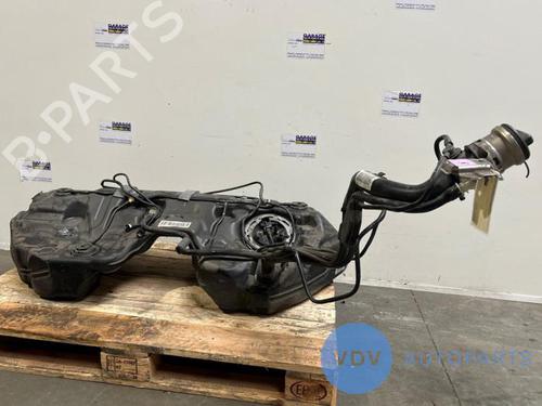 Used Fuel tank MERCEDES-BENZ C-CLASS (W205) C 180 (205.040, 205.140) (156 hp) 25957264