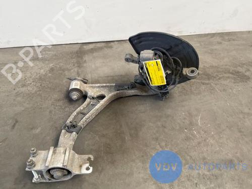 Used Right front steering knuckle MERCEDES-BENZ A-CLASS (W176) A 180 (176.042) (122 hp) 29478310