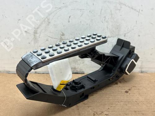 Used Pedal Pedal MERCEDES-BENZ SLK (R171) 200 Kompressor (171.445) (184 hp) 38817163 38817163