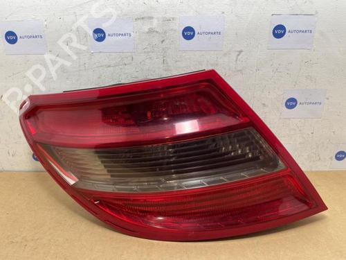 left-taillight-mercedes-benz-c-class-w204-2007-2008-2009-2010-2011-2012-2013-2014-2015-38833717 main image