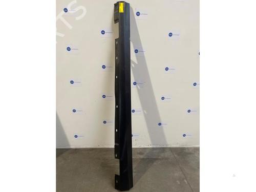 Used Left sideskirt Left sideskirt 38839961 38839961