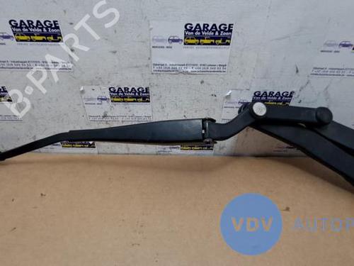 Used Front windshield wiper arm MERCEDES-BENZ C-CLASS (W204) C 200 CDI (204.001) (136 hp) 25956453