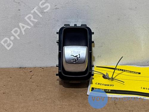 Used Switch MERCEDES-BENZ C-CLASS (W205) C 180 (205.076) (156 hp) 27373767