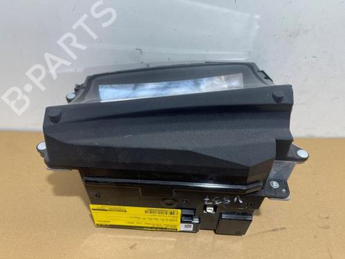 display-monitor-mercedes-benz-glb-x247-2019-38825769 main image