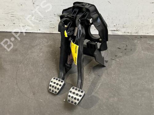 Used Break pedal Break pedal 38816930 38816930