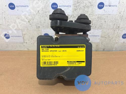 Used ABS pump MERCEDES-BENZ SPRINTER 3,5-t Van (B907, B910) 314 CDI RWD (907.631, 907.633, 907.635, 907.637) (143 hp) 25975232