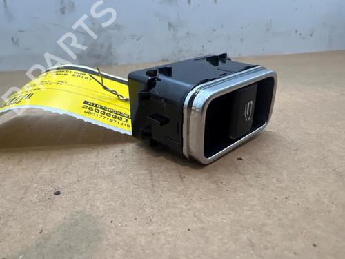 switch-mercedes-benz-a-class-saloon-v177-2018-38819900 main image