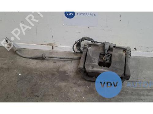Used Right front brake caliper MERCEDES-BENZ GLA-CLASS (X156) GLA 200 CDI / d (156.908) (136 hp) 25962404