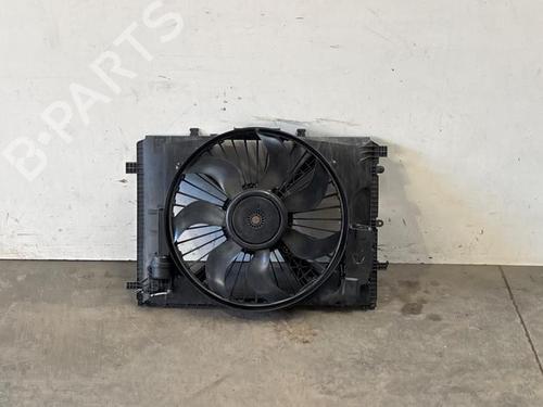 Used Radiator fan Radiator fan MERCEDES-BENZ /8 Coupe (W114) 280 CE (114.072) (185 hp) 40289489 40289489