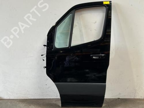Used Left front door Left front door MERCEDES-BENZ SPRINTER 3,5-t Van (B907, B910) 317 CDI RWD (907.631, 907.633, 907.635, 907.637) (170 hp) 40483208 40483208