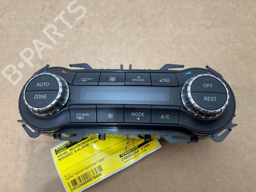 Used Climate control Climate control MERCEDES-BENZ B-CLASS Sports Tourer (W246, W242) B 200 (246.243) (156 hp) 38829838 38829838