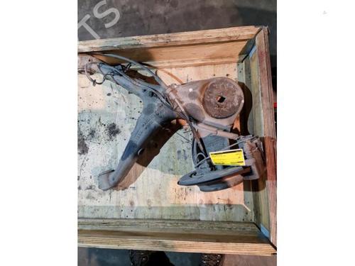 Used Left rear steering knuckle Left rear steering knuckle MERCEDES-BENZ VITO / MIXTO Van (W639) 119 (639.601, 639.603, 639.605) (190 hp) 38818928 38818928