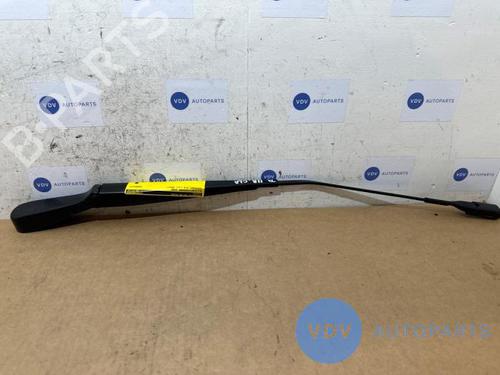 Used Front windshield wiper arm MERCEDES-BENZ CLA Shooting Brake (X118) CLA 180 d (118.610) (116 hp) 25967847