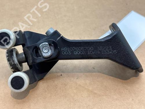 Interior handle MERCEDES-BENZ SPRINTER 3,5-t Van (B907, B910) 315 CDI RWD (907.631, 907.633, 907.635, 907.637) | BP38823732I7 - Image 3