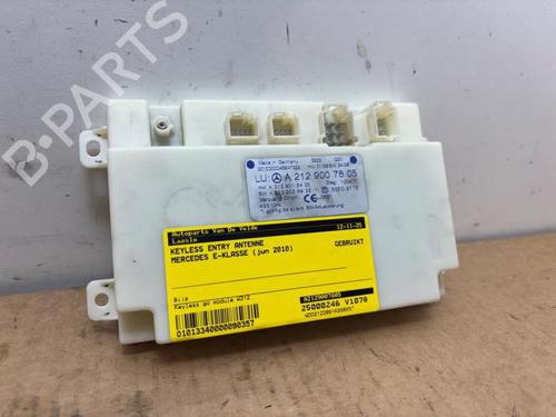 antennabase-mercedes-benz-e-class-t-model-s212-2009-2010-2011-2012-2013-2014-2015-2016-38822785 main image