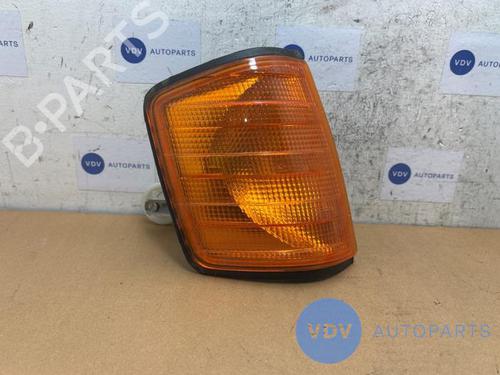 Used Right front indicator MERCEDES-BENZ 190 (W201) D 2.0 (201.122) (72 hp) 25968919