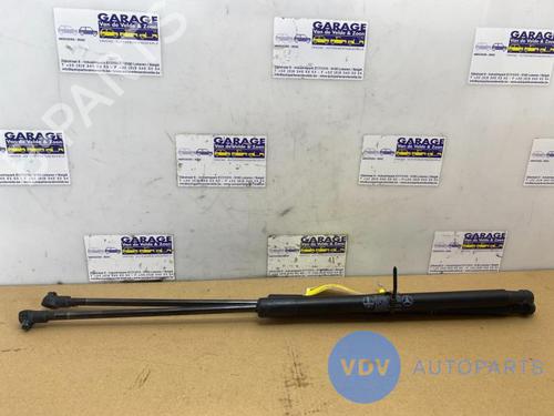 Used Tailgate lift support MERCEDES-BENZ C-CLASS (W203) C 200 Kompressor (203.042) (163 hp) 25949896