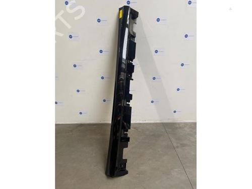 left-sideskirt-mercedes-benz-gle-v167-2018-38838758 main image